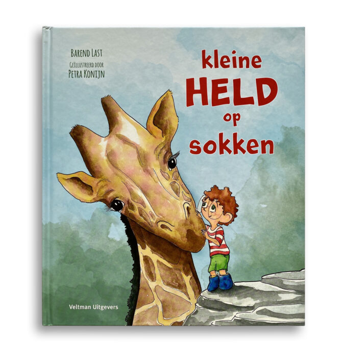 Cover kinderboek Kleine held op sokken. EmotieBoeken.